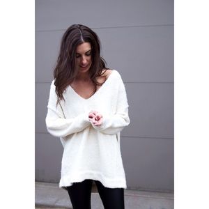 Free People || Lofty V-Neck Oversized Sweater